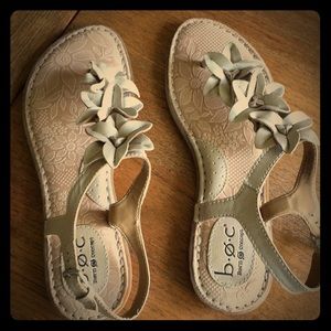 Born Concept 9 thong sandal soft gold